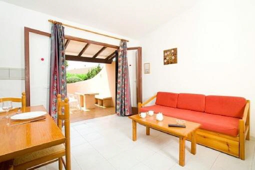 Salón despierta con entrada de la terraza