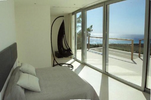 Dormitorio con vistas al mar