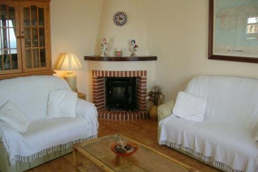 Salón con chimenea