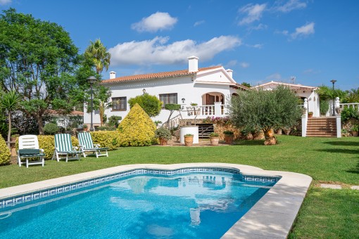 Preciosa y amplia villa con piscina y jardín bonito en La Argentina cerca de Alaior