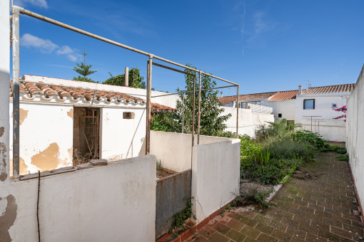 Terraza y jardín