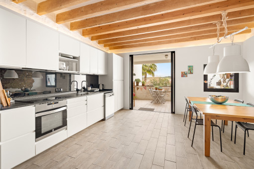 Magnífica casa de pueblo reformada con mucho gusto, con terraza y jardín en el pueblo de Alaior 