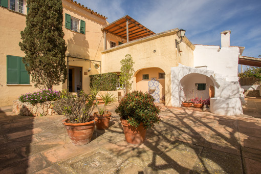 Precioso hotel rural acogedora con piscina y jardín en un lugar idílico cerca de Sant Luis